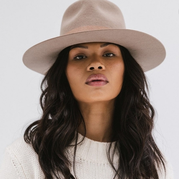 GIGI PIP Accessories - Gigi Pip Stylish Tan Miller Fedora Hat NWT Size 59 (M/L)